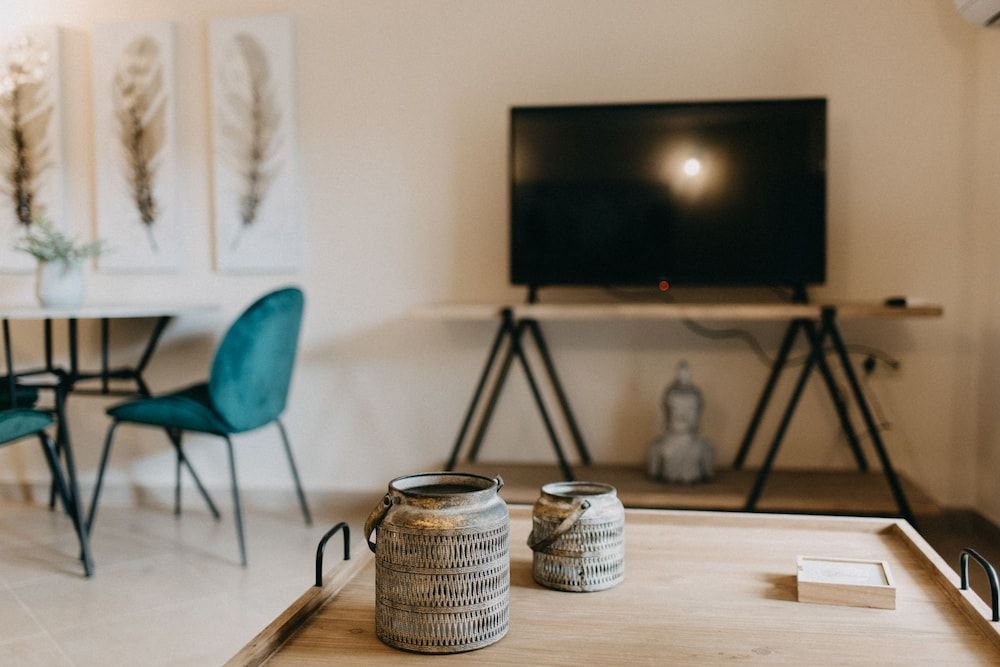 Best House Central Luxury Apartment Deluxe Apartment, 1 Queen Bed with Sofa bed, Kitchen, Courtyard View 16