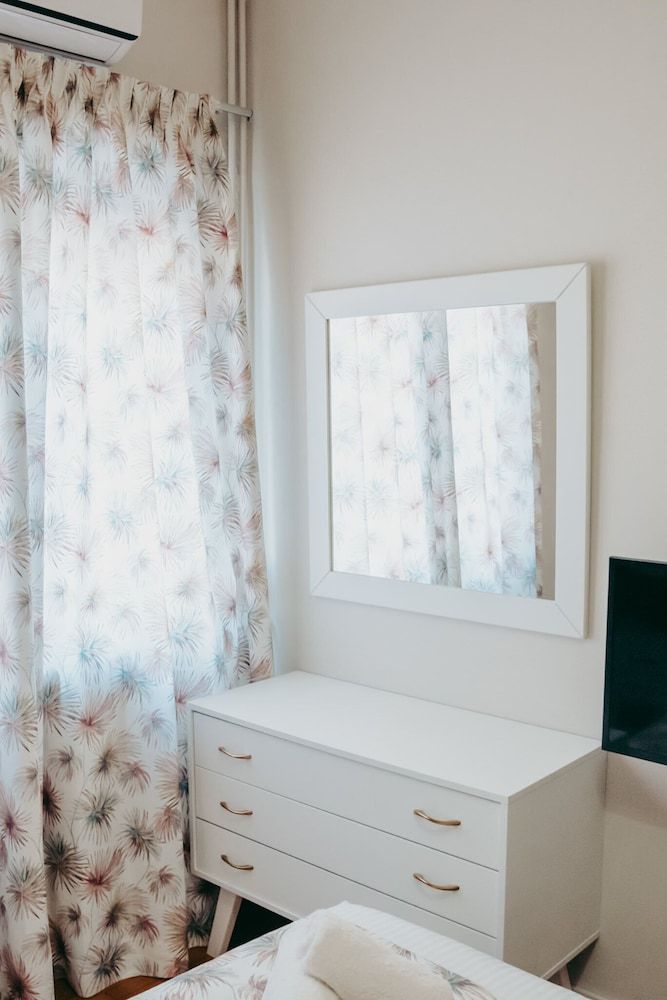 Best House Ellinos Stratiotou Ayia Patra Deluxe Apartment, Multiple Bedrooms, Kitchen, City View 5