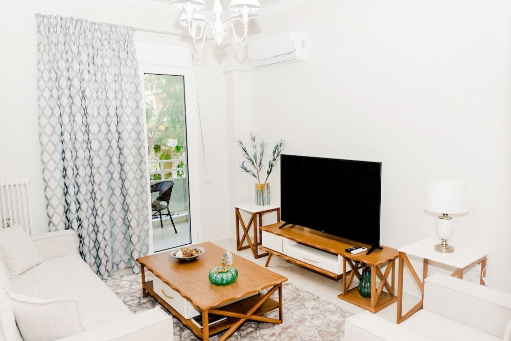 Best House Ellinos Stratiotou Ayia Patra Deluxe Apartment, Multiple Bedrooms, Kitchen, City View 11