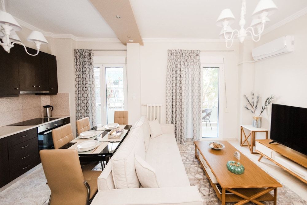 Best House Ellinos Stratiotou Ayia Patra Deluxe Apartment, Multiple Bedrooms, Kitchen, City View 15