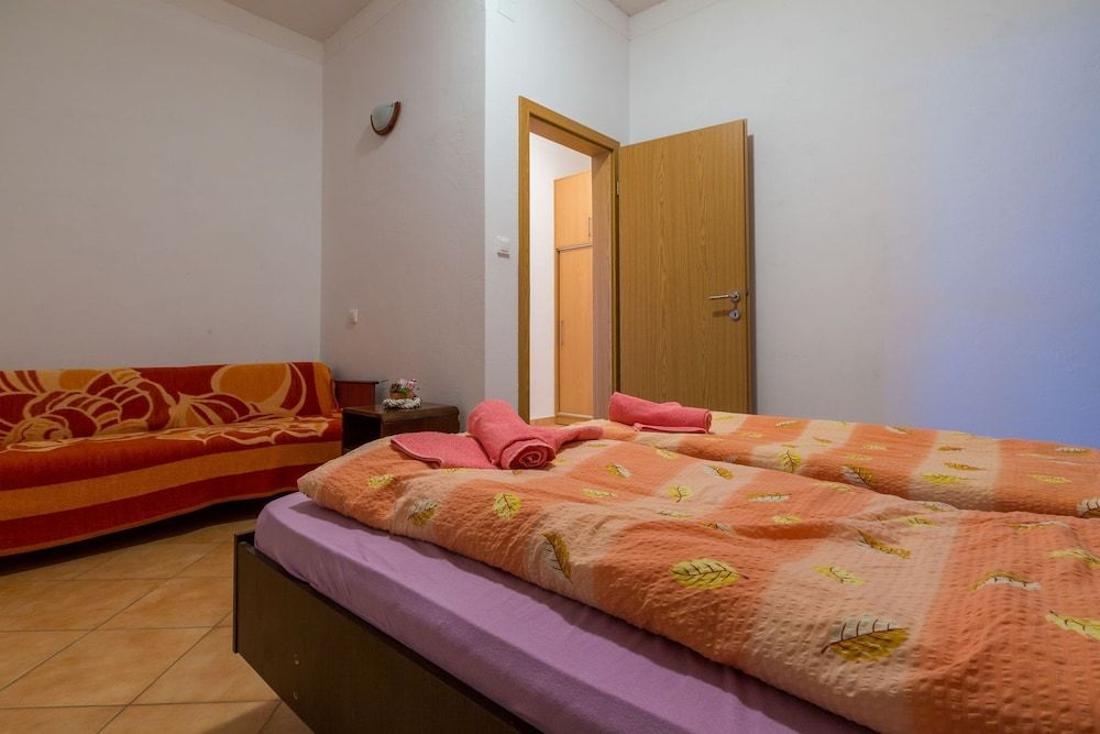 Apartment (A5)