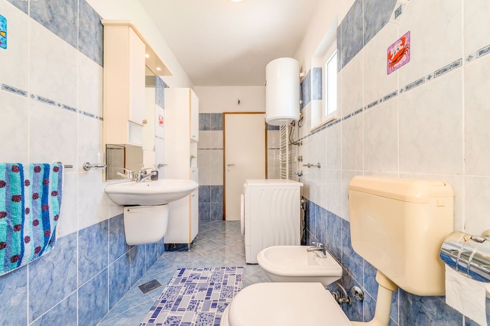 Apartments Maestral Family Apartment, 2 Bedrooms 9