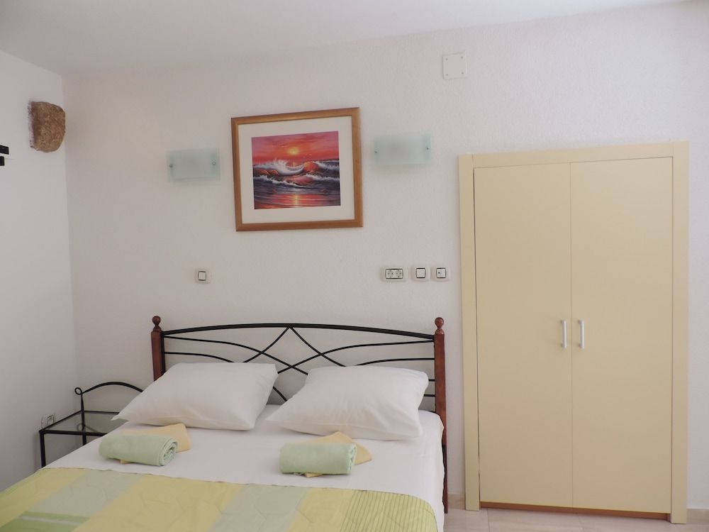 undefined Studio Josip 3