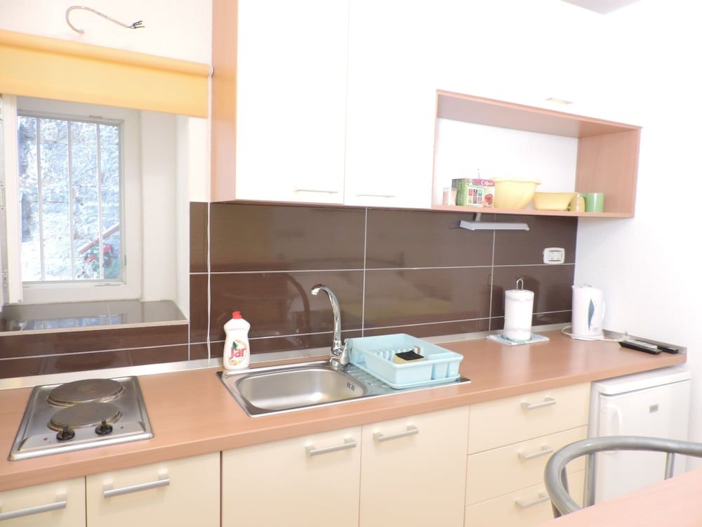 undefined Studio Josip 7