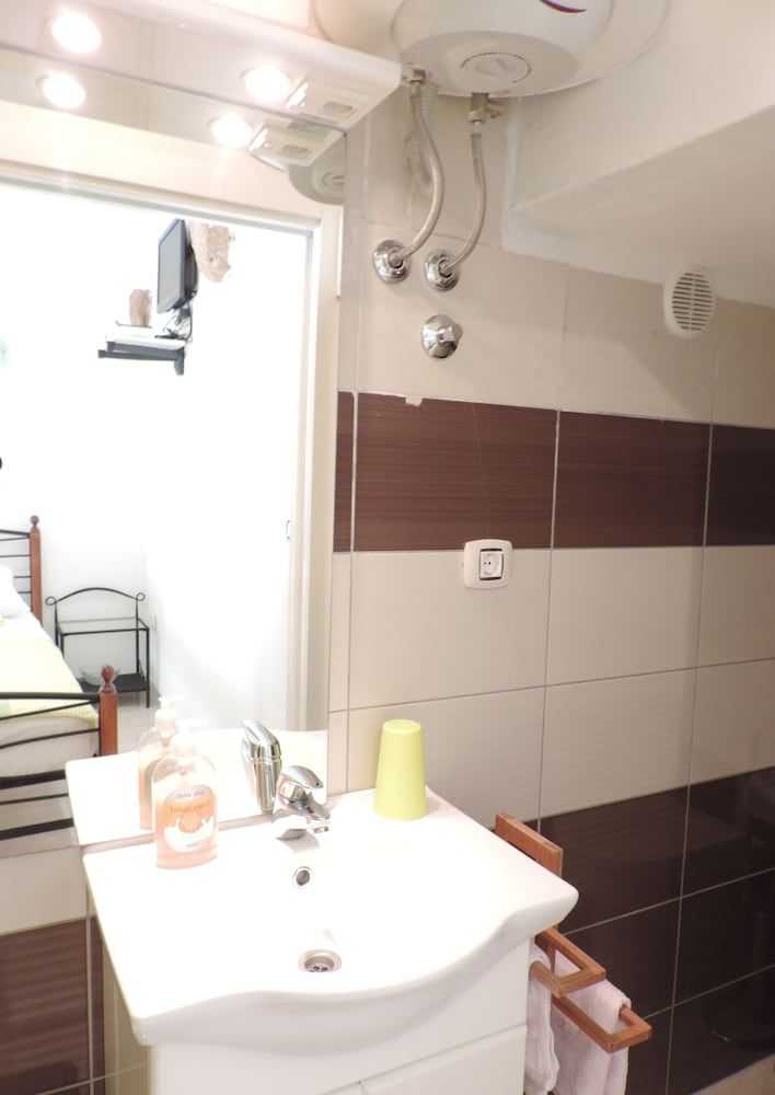 undefined Studio Josip 10