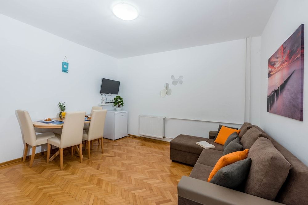 Apartman Summer Comfort Apartment, Balcony 5
