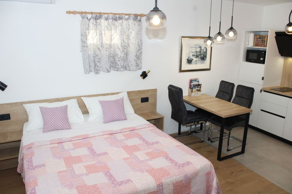 undefined Apartments Lana
