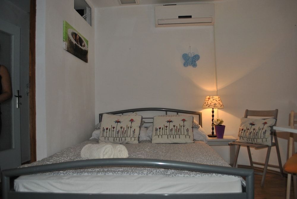 undefined Apartments Optimist Split 4