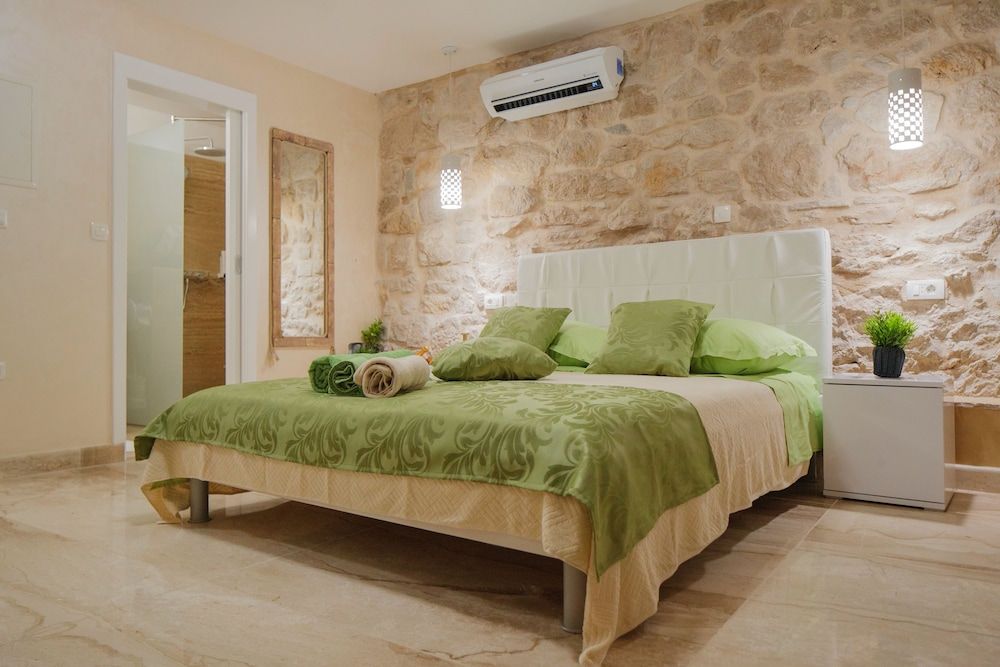 Luxury View Marjan Deluxe Apartment (Ground Floor) 3