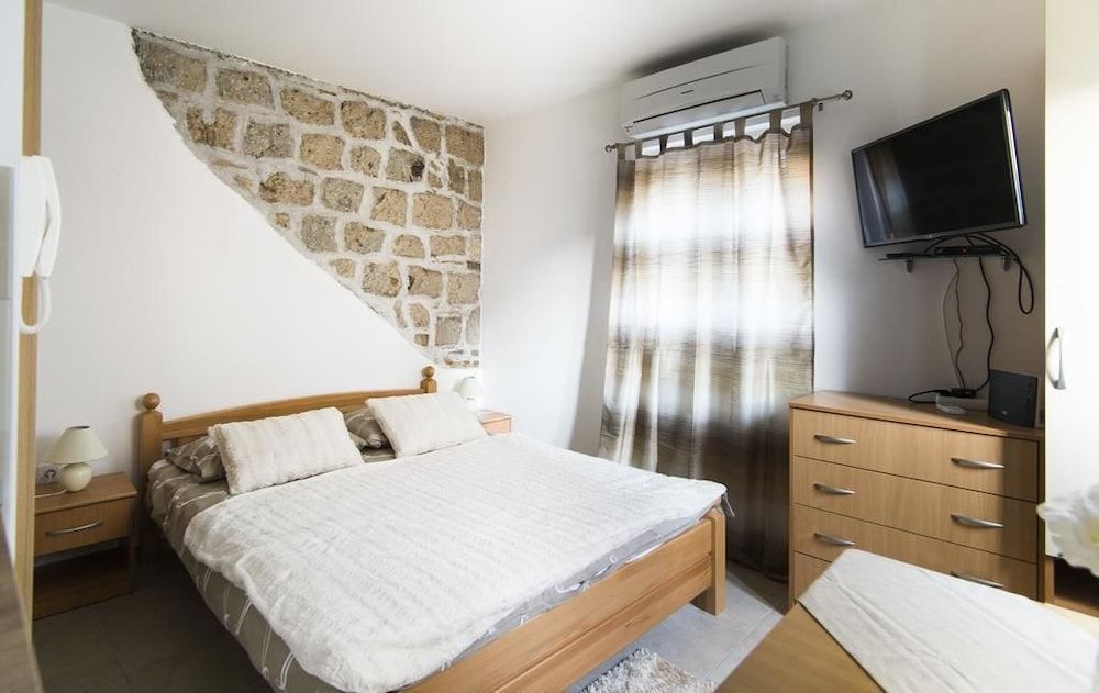 undefined La Perla Apartments