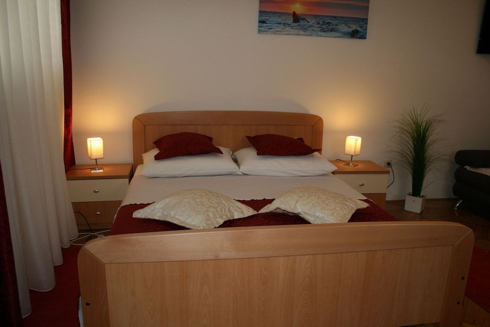 undefined Apartments Josipa 9