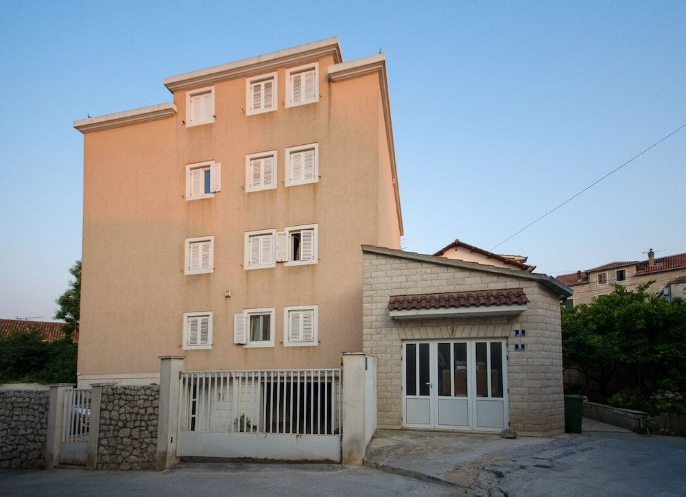 undefined Apartments Josipa 5