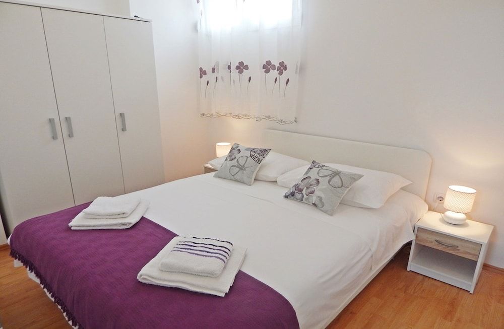 Apartments Moni Apartment, 2 Bedrooms 5