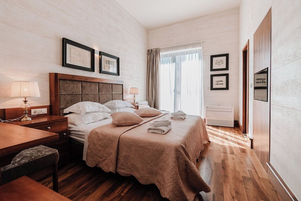 Penthouse Vinci Luxury Penthouse, 3 Bedrooms, City View 2