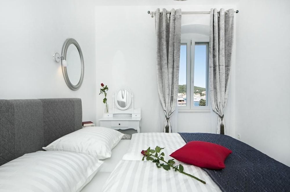 Apartment Mihaela Apartment, Sea View 6