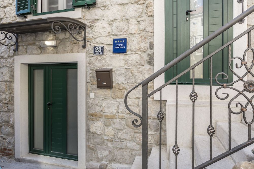 undefined Reval Luxury Stone House Apartments 3