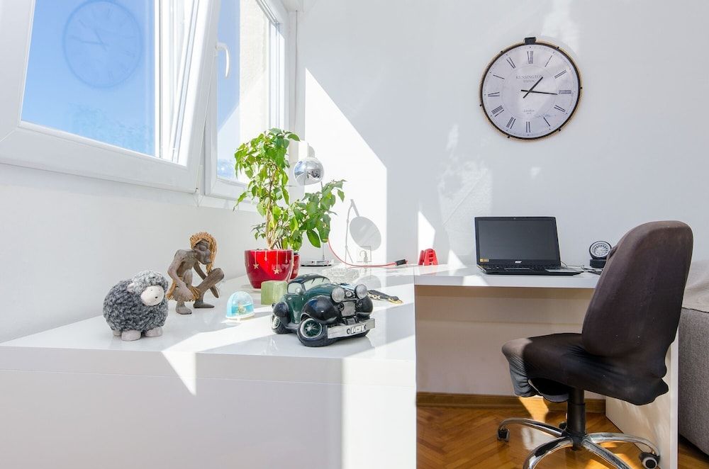 undefined Spacious apartment Neven near center, with two AC units 10