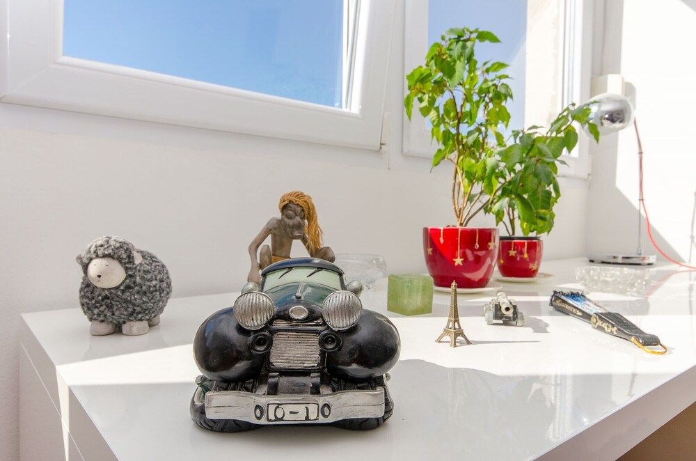 Spacious apartment Neven near center, with two AC units Apartment 8