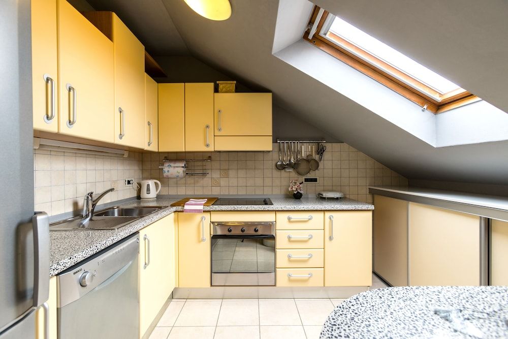 undefined L U X E Bacvice Collection 8