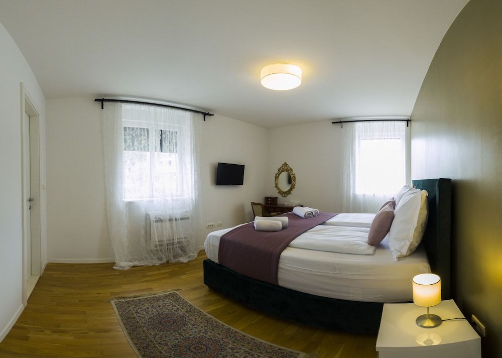 Presidential Suites Chica Cure Superior Apartment, City View 3