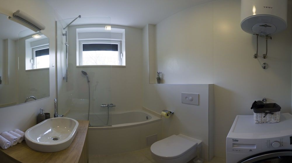 Presidential Suites Chica Cure Exclusive Apartment, City View 12