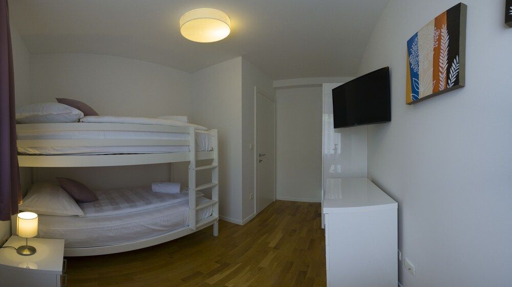 undefined Presidential Suites Chica Cure 10