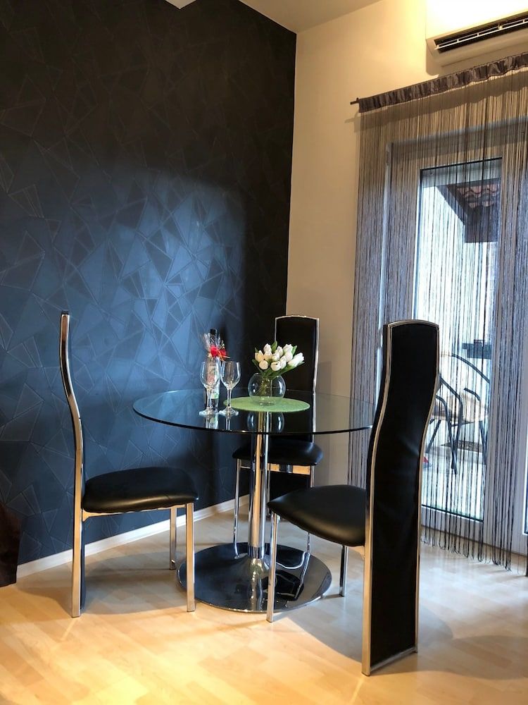 undefined Modern Accommodation 9