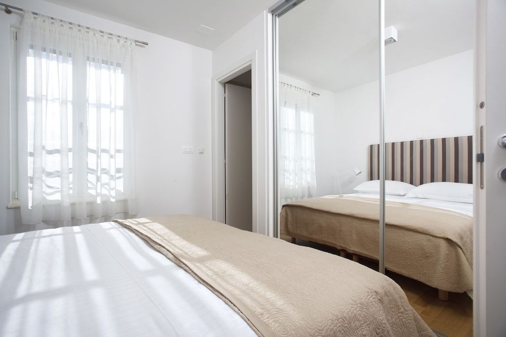 Luxury Apartments Leone Apartment, 1 Bedroom (Ankora) 2