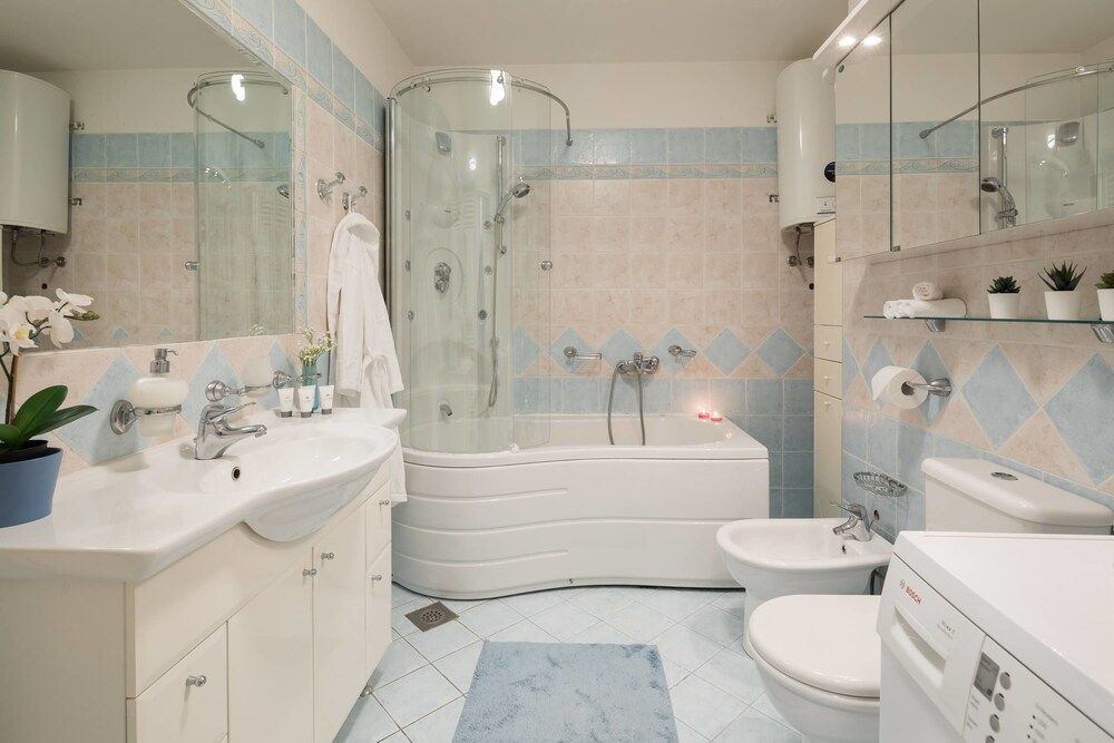 Sun Spalato Art Comfort Apartment, Multiple Beds, Sea View 18