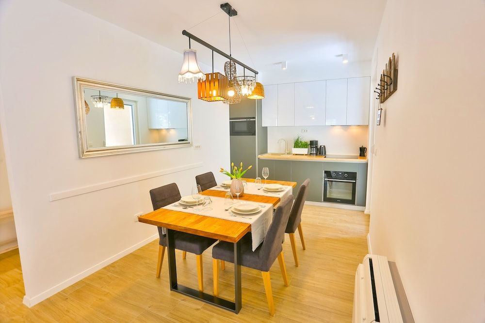 undefined Split Luxury Collection 6