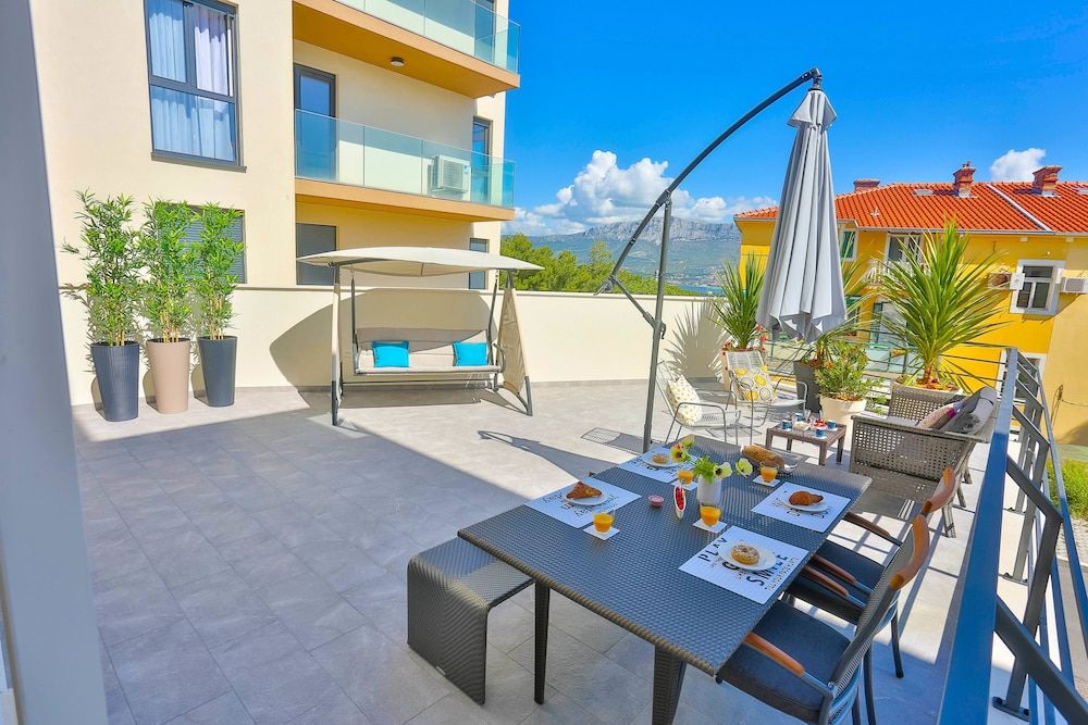 Split Luxury Collection Deluxe Apartment, Multiple Beds, Sea View 12