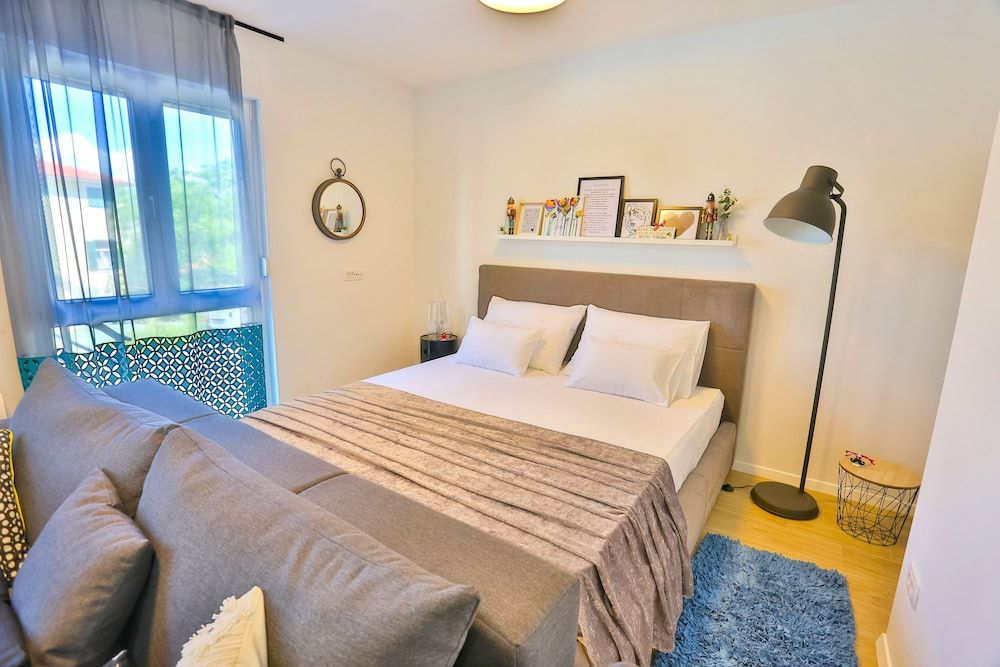 Split Luxury Collection Deluxe Apartment, Multiple Beds, Sea View 4