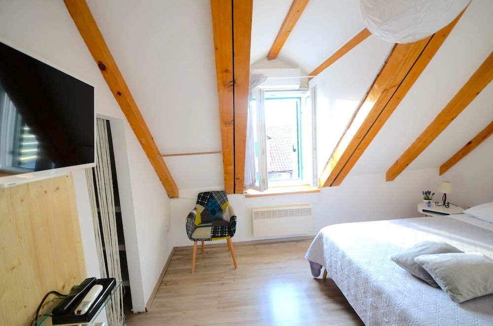 undefined L U X E Collection 10