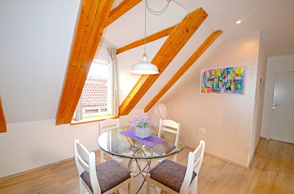 L U X E Collection Penthouse (Cindro Pallace) 8