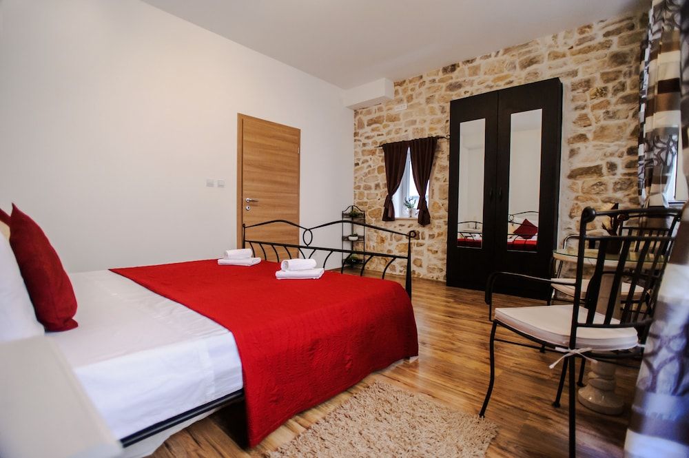 Apartment Peristil Aurea Apartment, 1 Bedroom 8