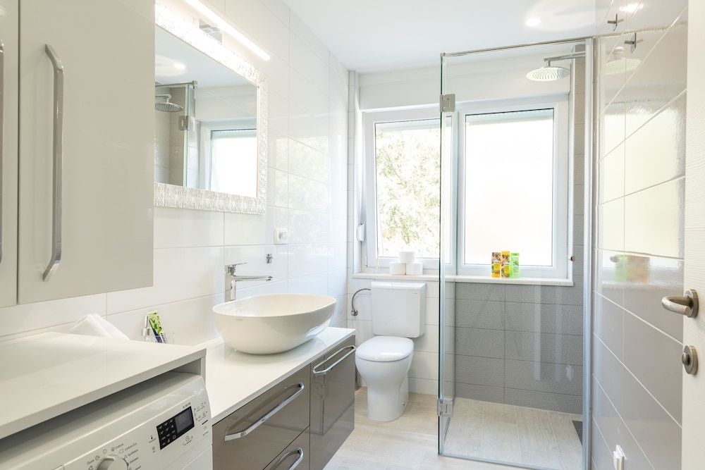 Lux Private Guest Suite Superb Location Luxury Apartment, City View 6