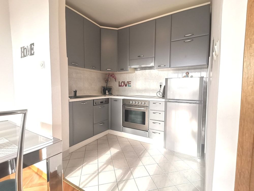 undefined Comfort Apartment 6