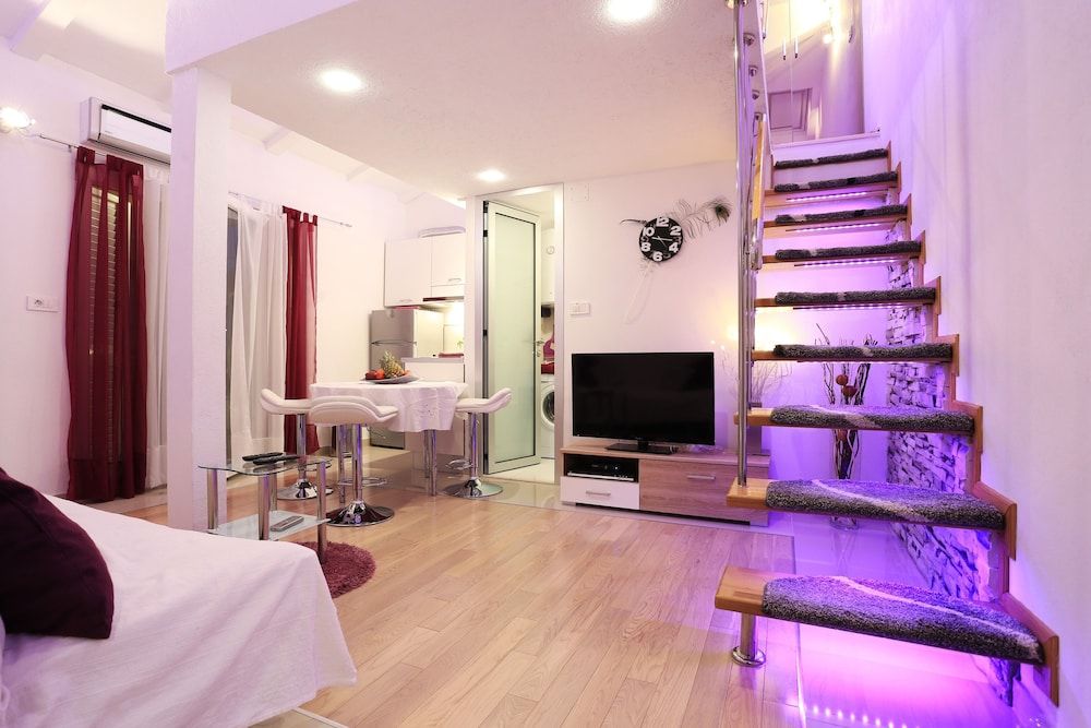 undefined Apartments Ella 4