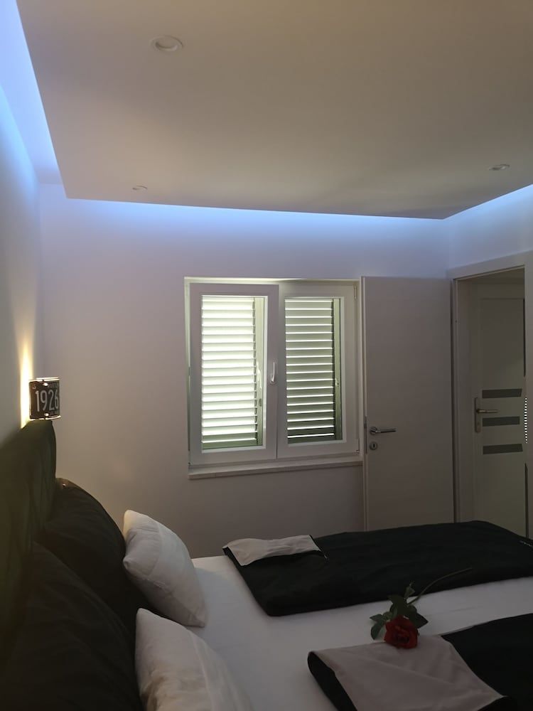 Apartments Ella Luxury Apartment, 1 Queen Bed with Sofa bed, City View 4