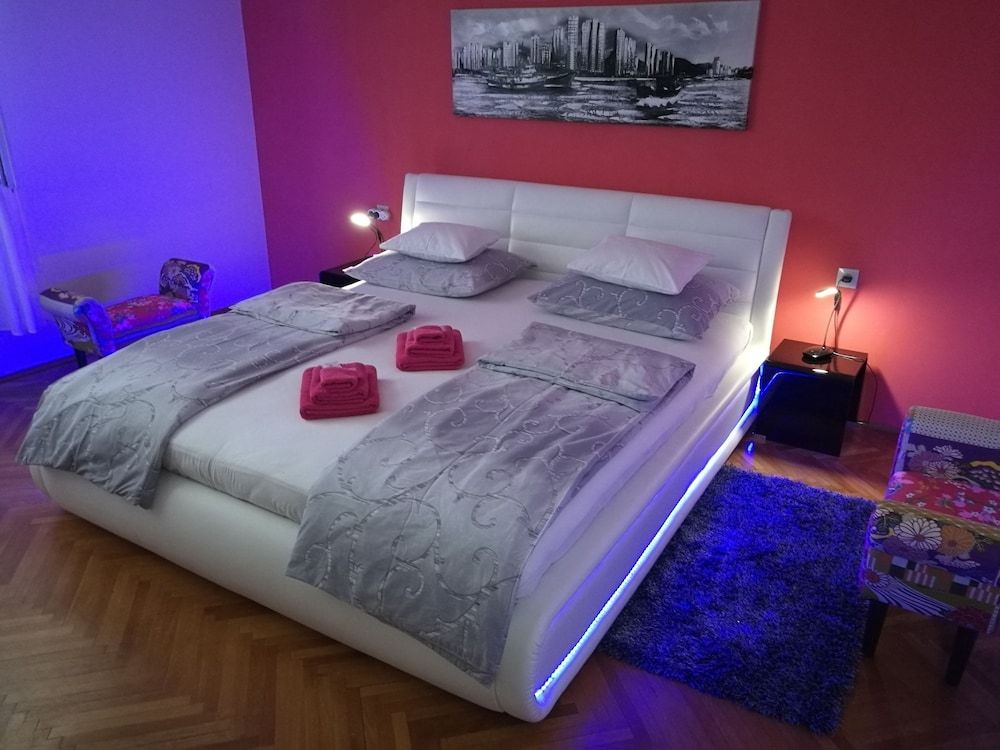 undefined Apartments Ella 7