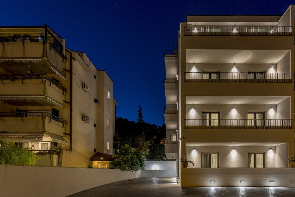 undefined 2nightStudios 8