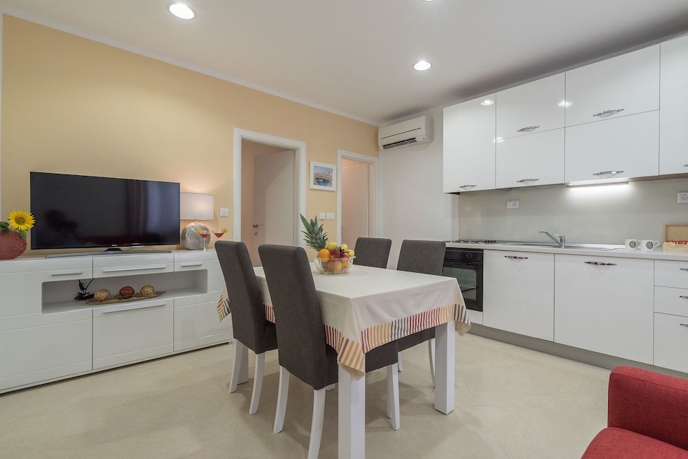 undefined Drop In Split Suites 2