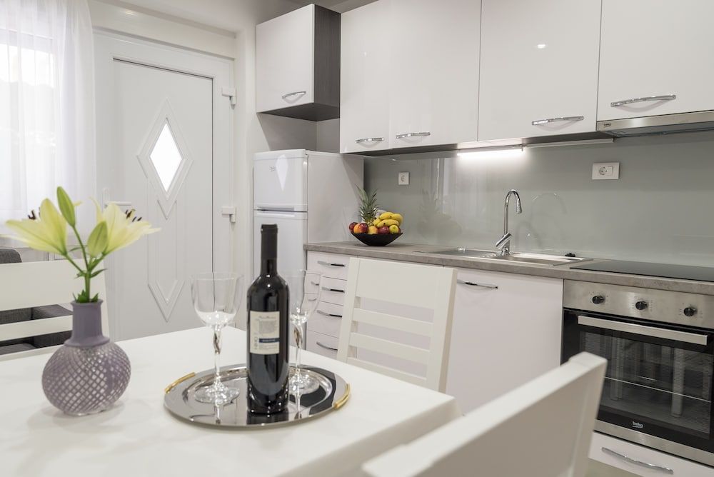 Drop In Split Suites Superior Apartment 7