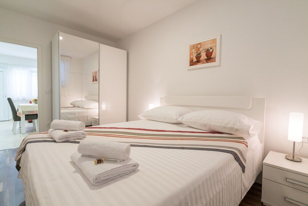 Drop In Split Suites Premium Apartment 3