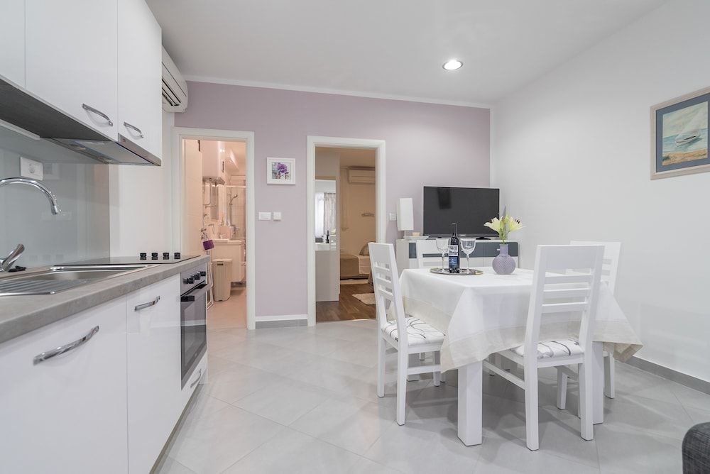 Drop In Split Suites Superior Apartment 10