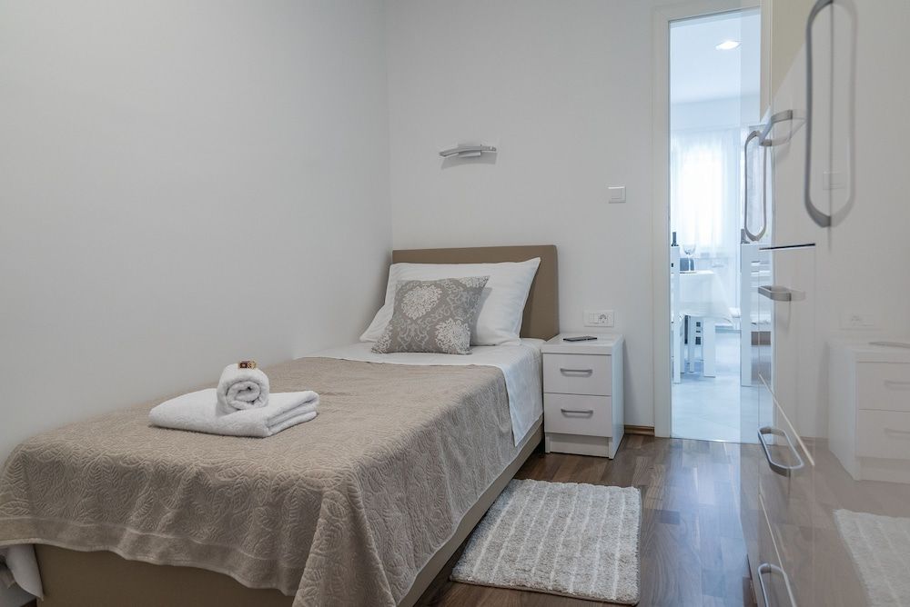 Drop In Split Suites Superior Apartment 2