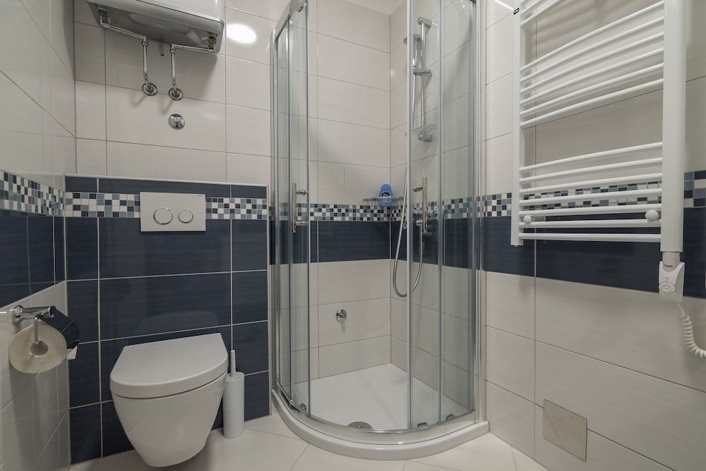 undefined Drop In Split Suites 8