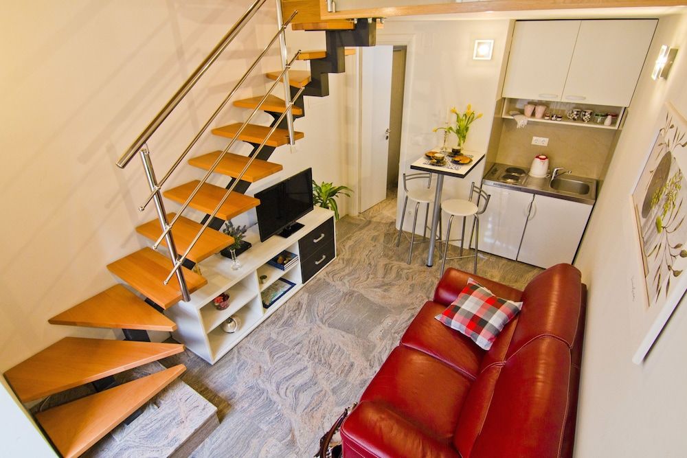 Veig Palace City Studio, 1 Queen Bed, Garden View (1) 9