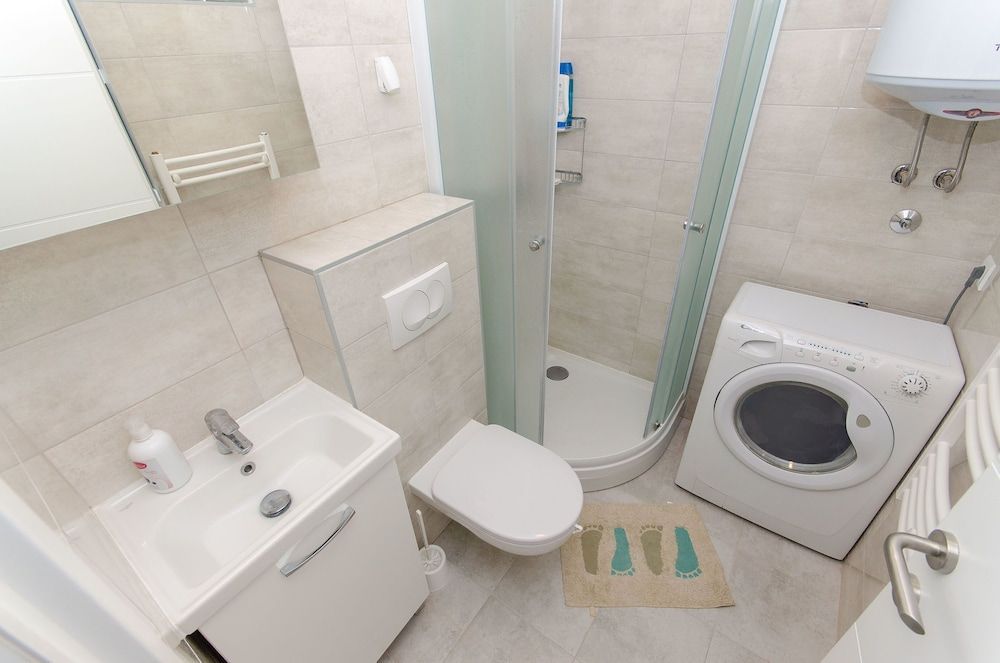 undefined Apartment Sunny 8