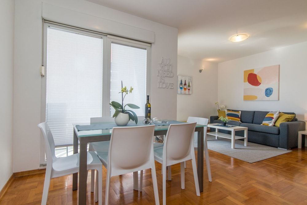 undefined Apartment Mirela 6